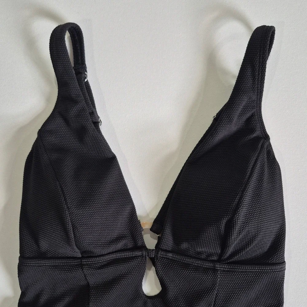 Cupshe‎ Womens Black Textured Keyhole One Piece Swimsuit XL DAA12E4F003AA NWT